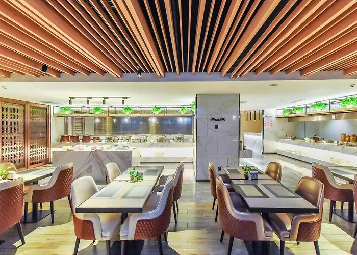 Lavande Hotel Nanchong Xihua Shida